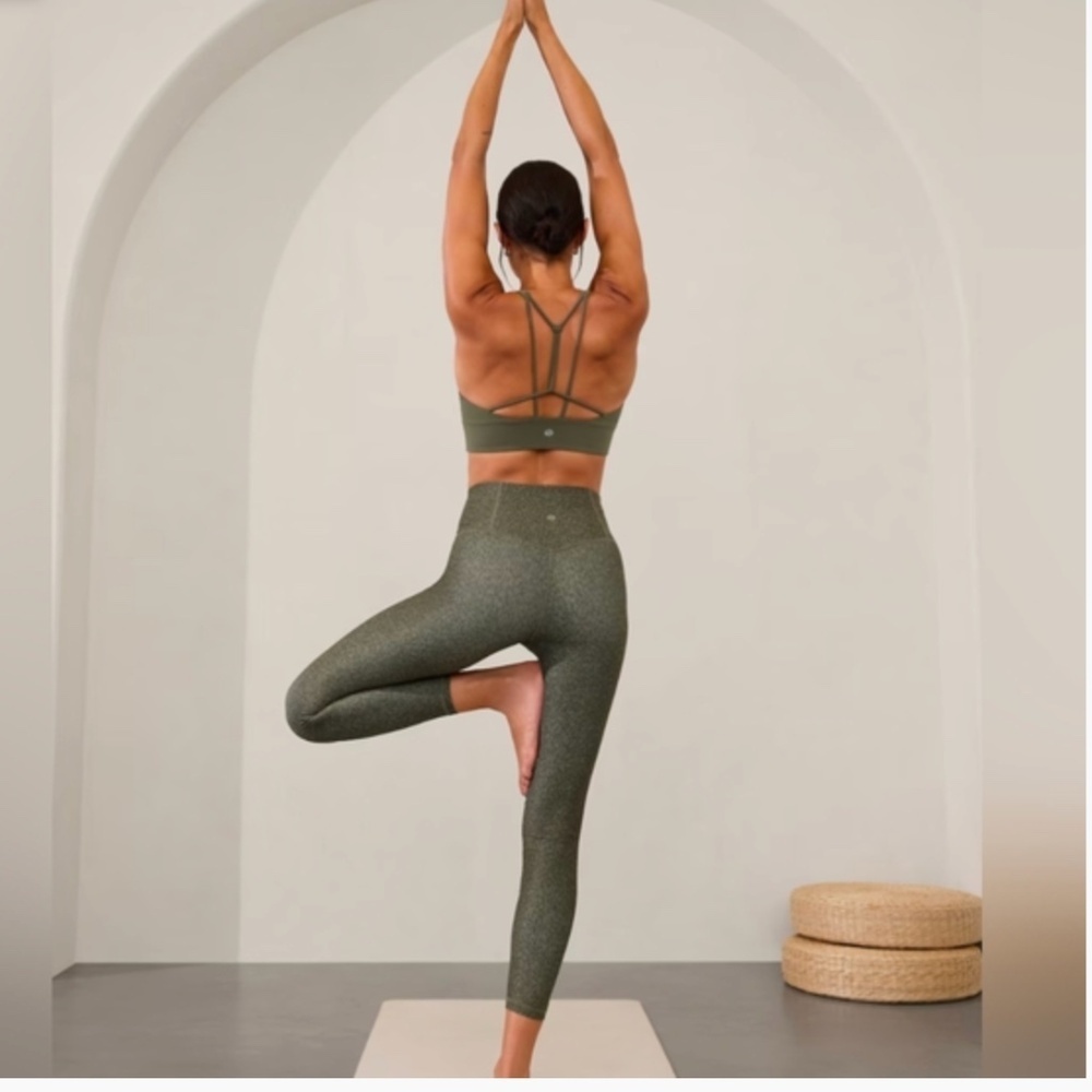 Athleta Elation Ultra High Rise Leggings Olive Green Animal Print Size Medium